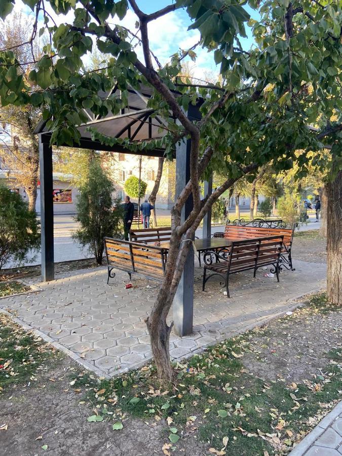 Vahe'S Family Guest House Front Erevan Exterior foto